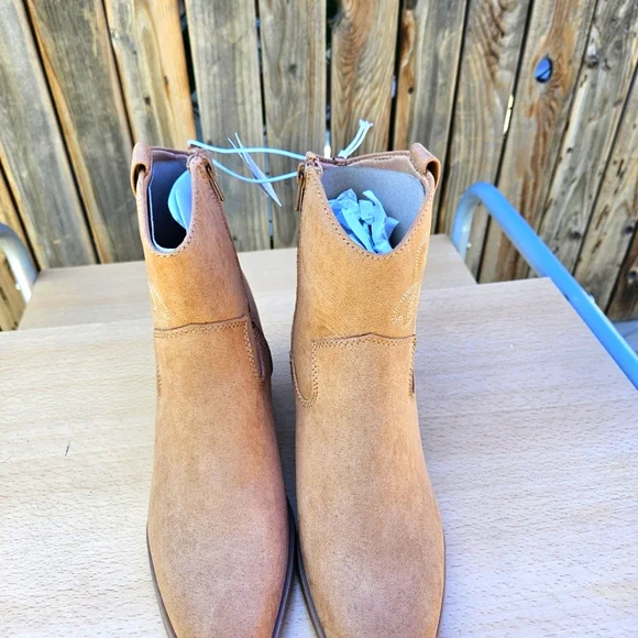 Faux Leather Western Boots Womens Size 8 - Picture 7 of 16